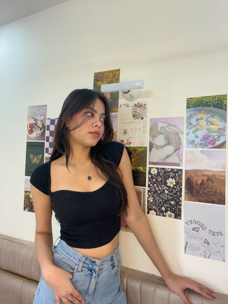 Best Aesthetic Wall Collage Kits for Teen Bedrooms in India