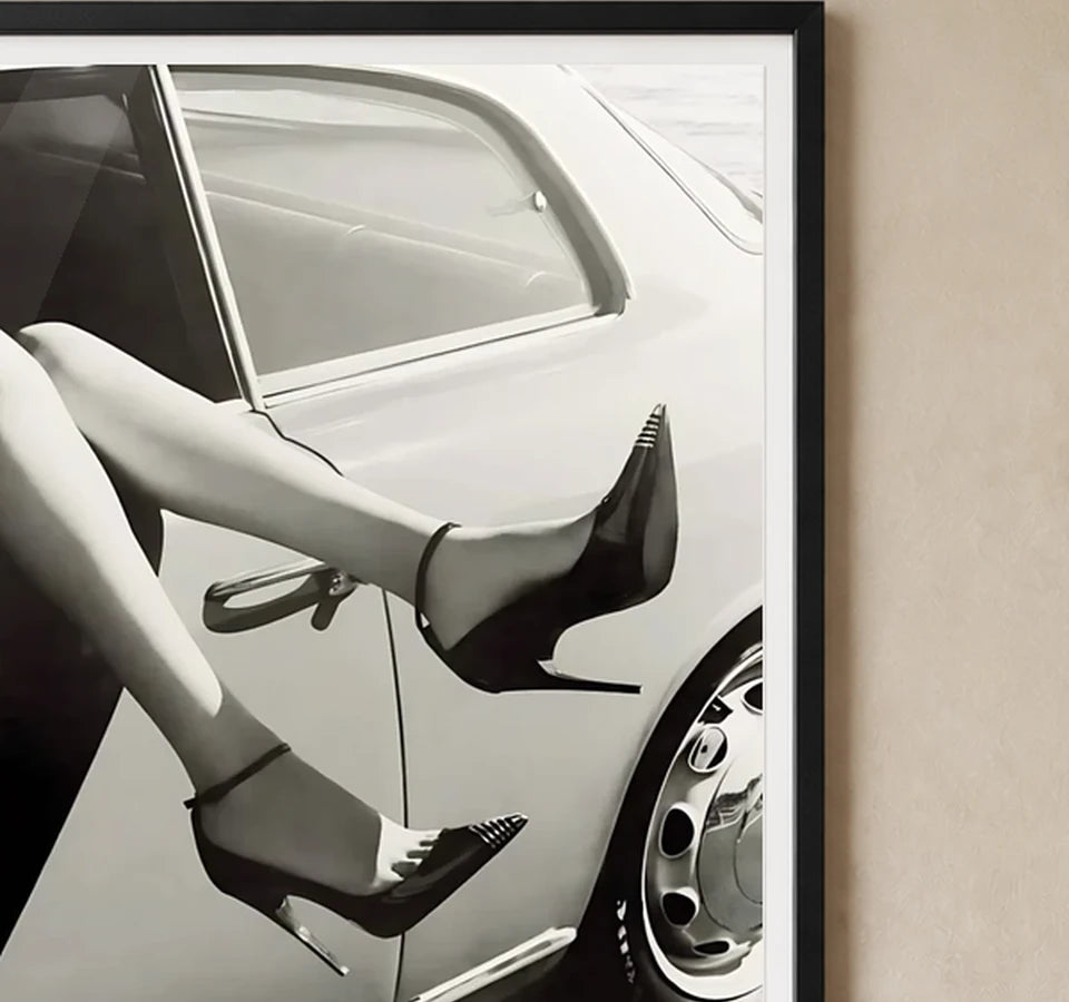 Material and finish detail for A4 · Black Gallery Frame - gallery image 5 of 5